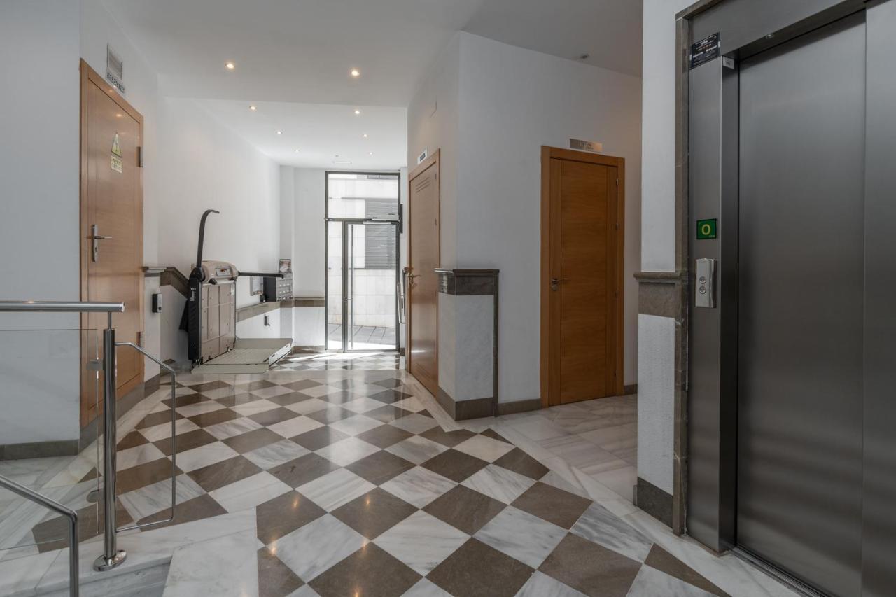 Tuguest Postigo II Catedral Apartment - Free Parking グラナダ エクステリア 写真